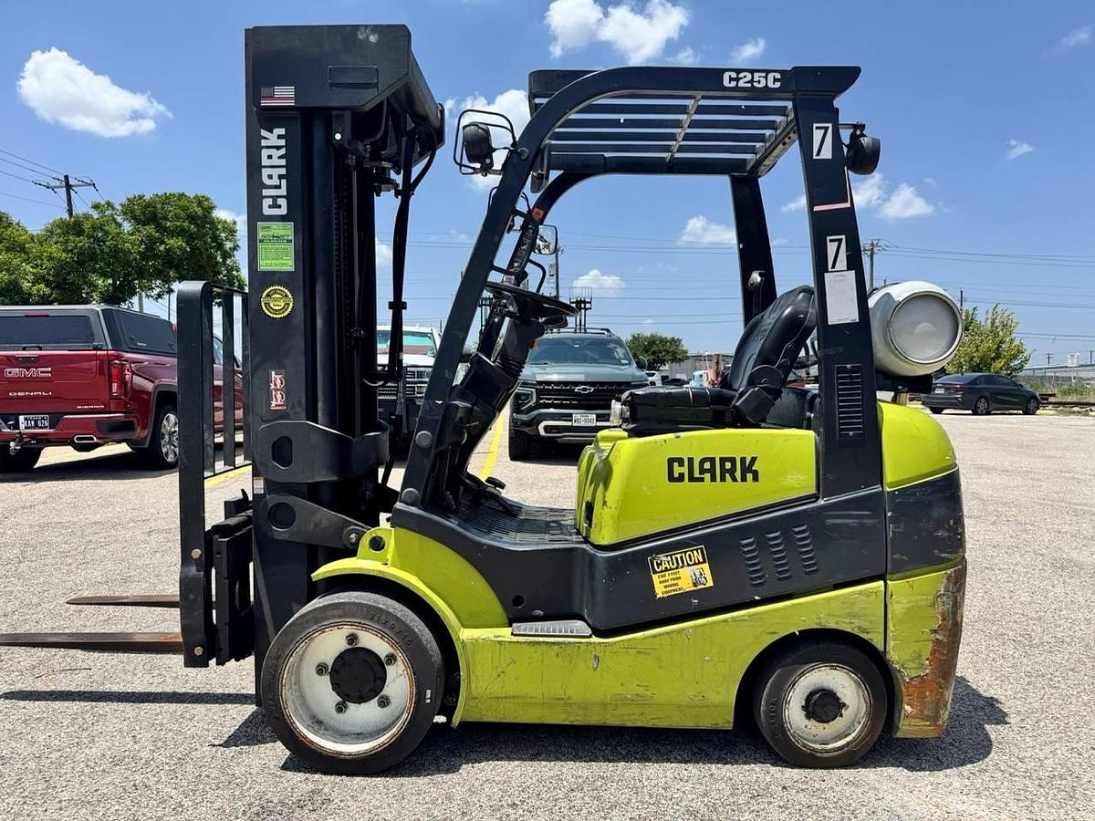 Used 2016 Clark C25CL