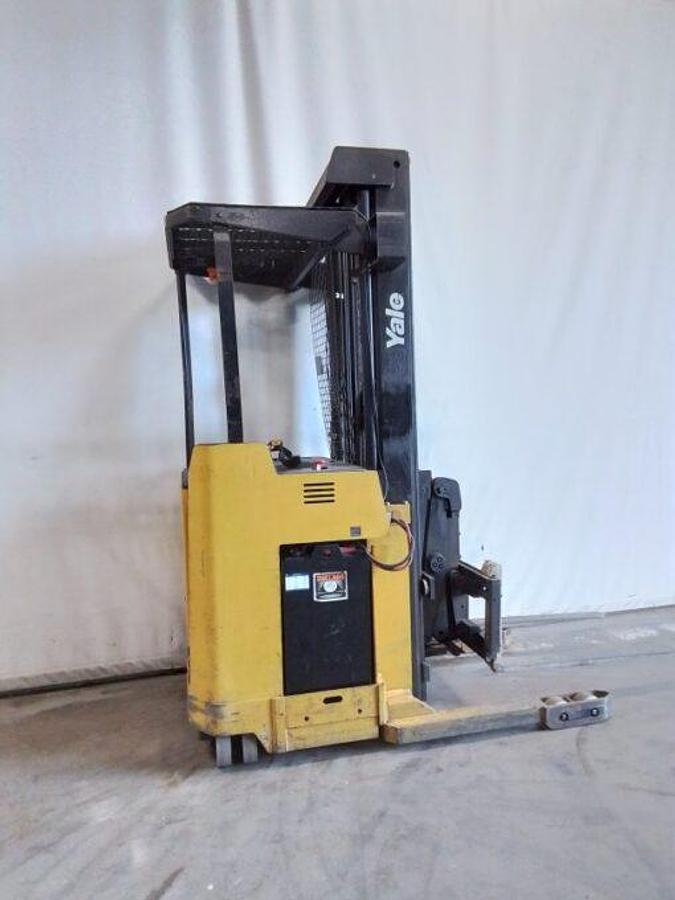 Used 2005 Yale NDR030CBN Reach Truck