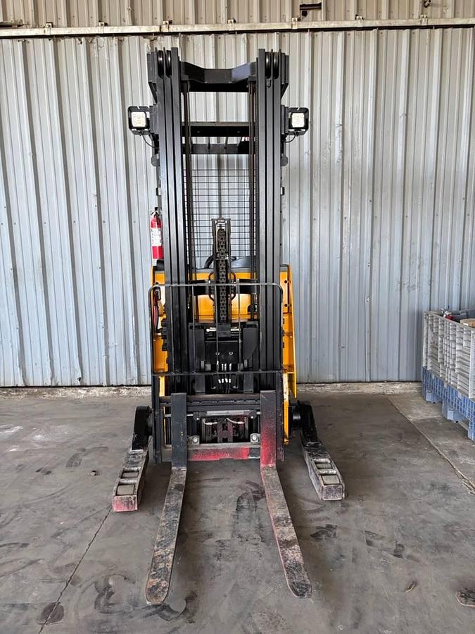 Used 2023 Hyundai 20BPR-9