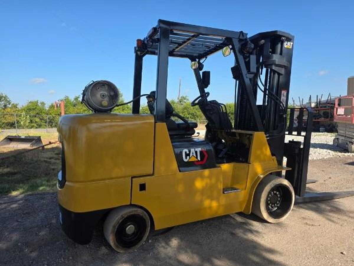 Refurbished WOW! 2007 CAT/MITSUBISHI FGC55K - 12K LBS.