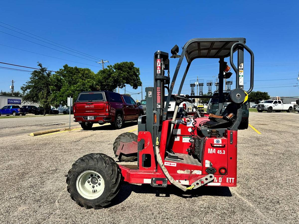 Used 2016 Moffett M4 45 3P
