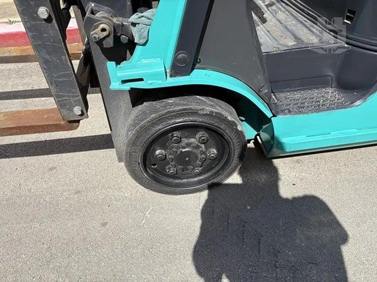 Refurbished RECONDITIONED: 2021 Mitsubishi FGC25N 5,000 Lbs. LPG Forklift