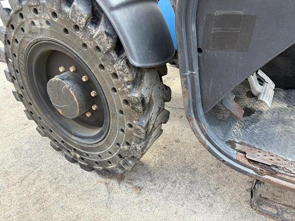 Used 2016 Genie GTH844