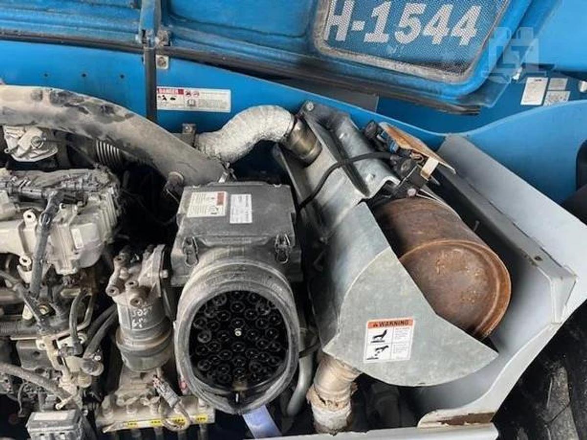 Used 2013 Genie GTH1544