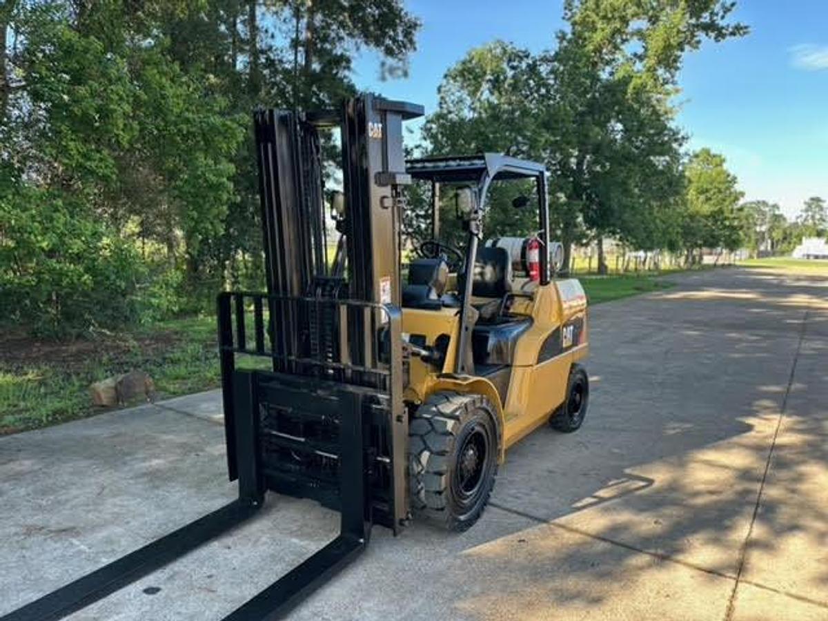 Refurbished 2012 CAT P12000