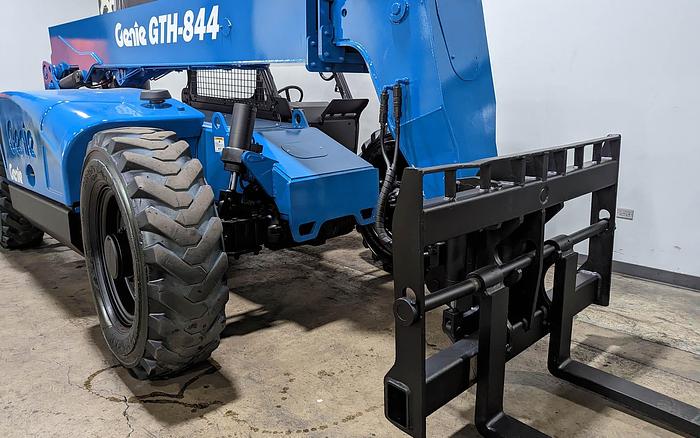 Used 2013 Genie GTH844