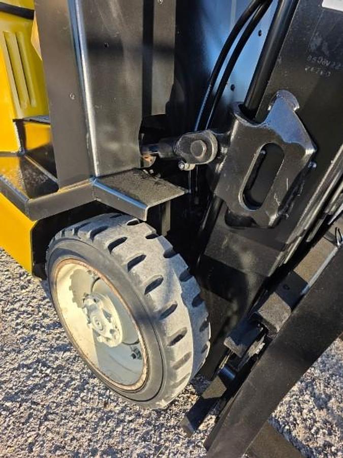 Used 2000 YALE GLC050TG