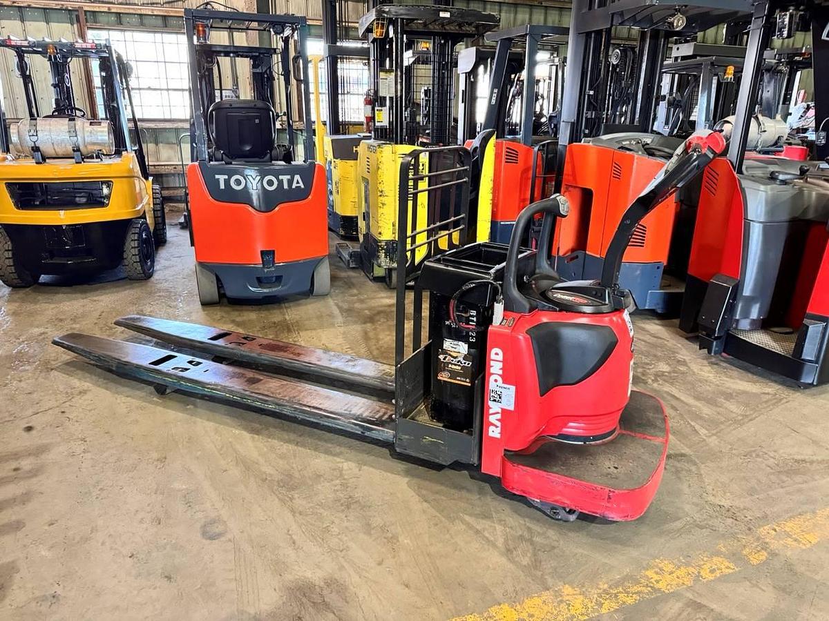 Used 2015 Raymond 8410