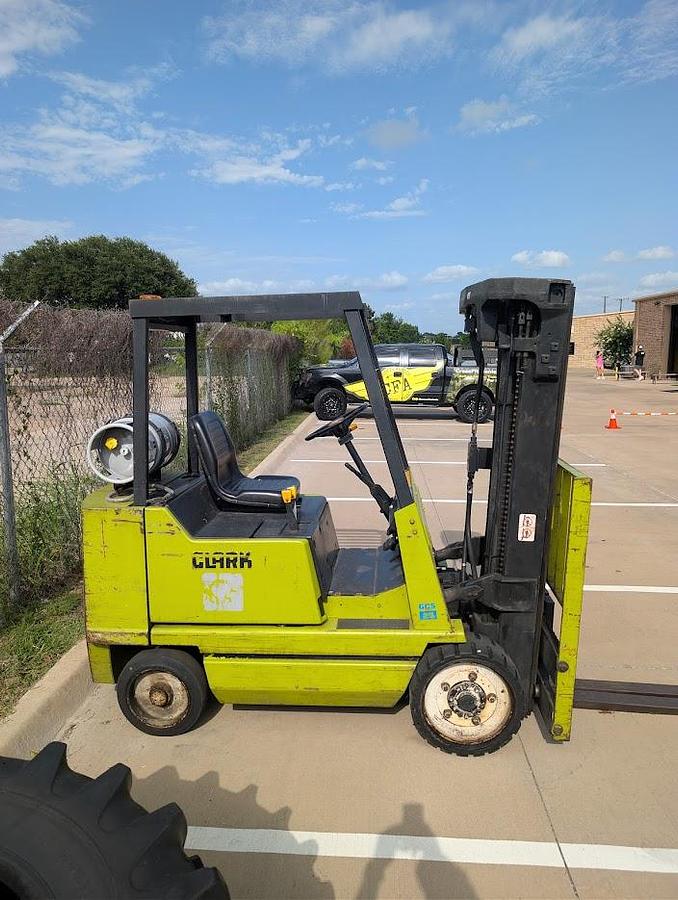 Used Clark GCS25MB