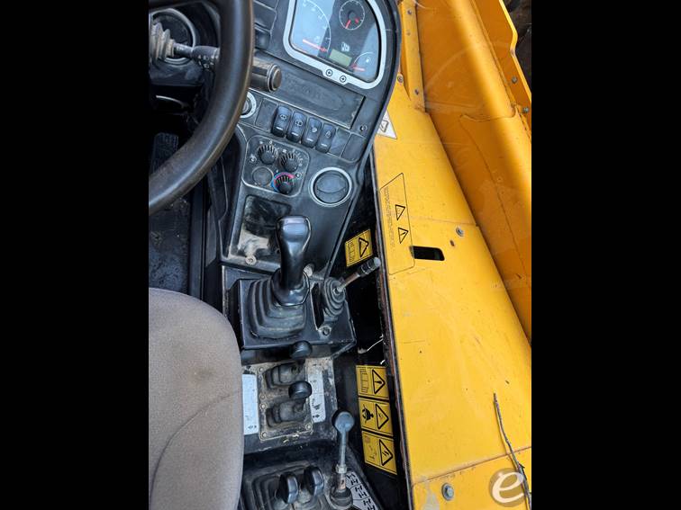 Used 2015 JCB 514-56