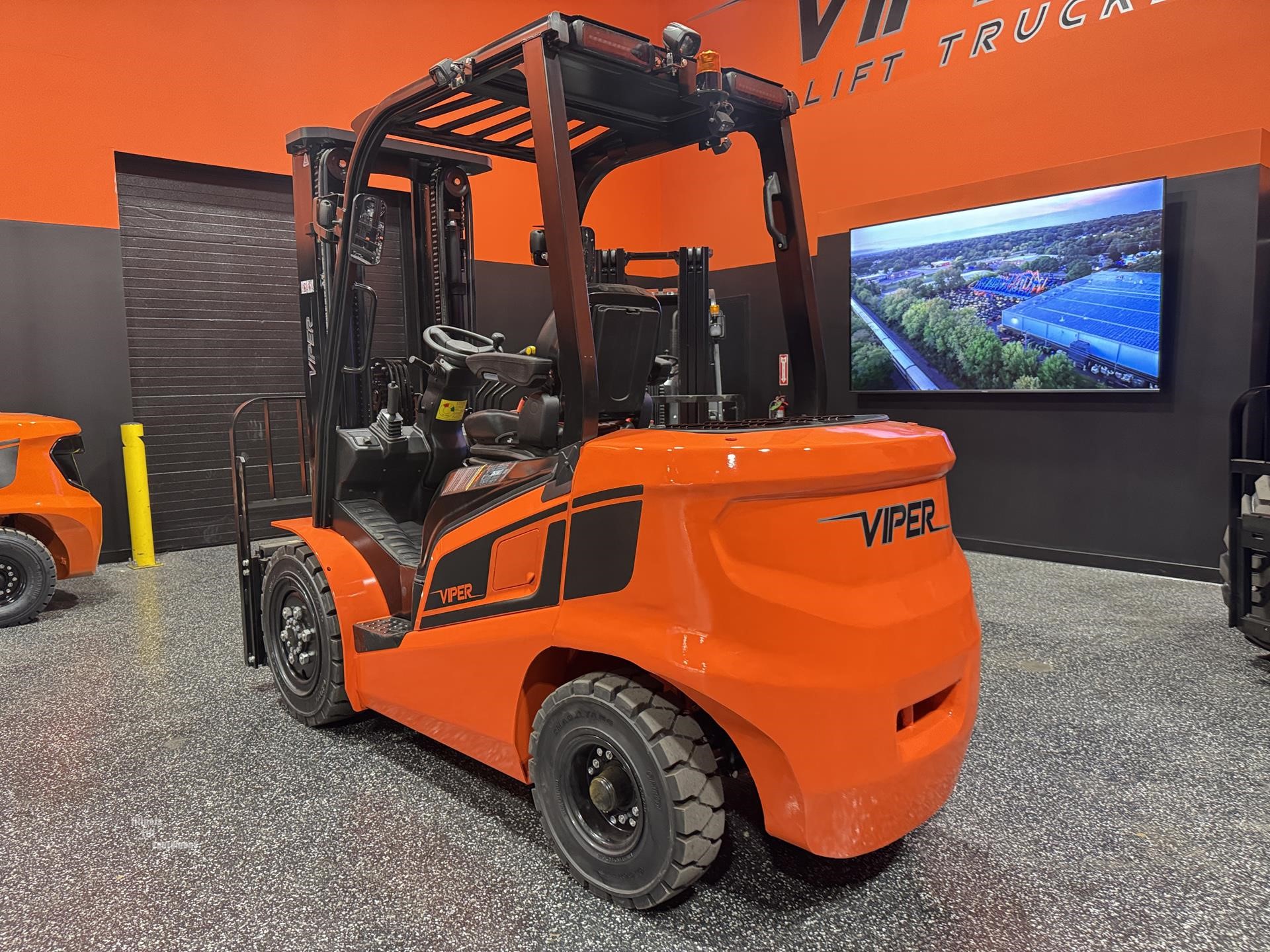 2027 VIPER FB35F