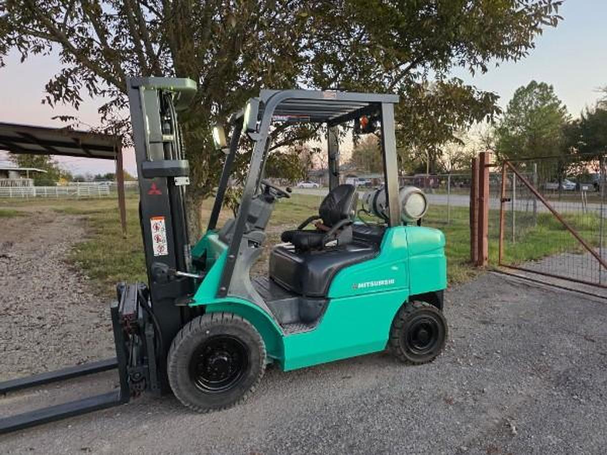 Refurbished 2017 Mitsubishi FG25N