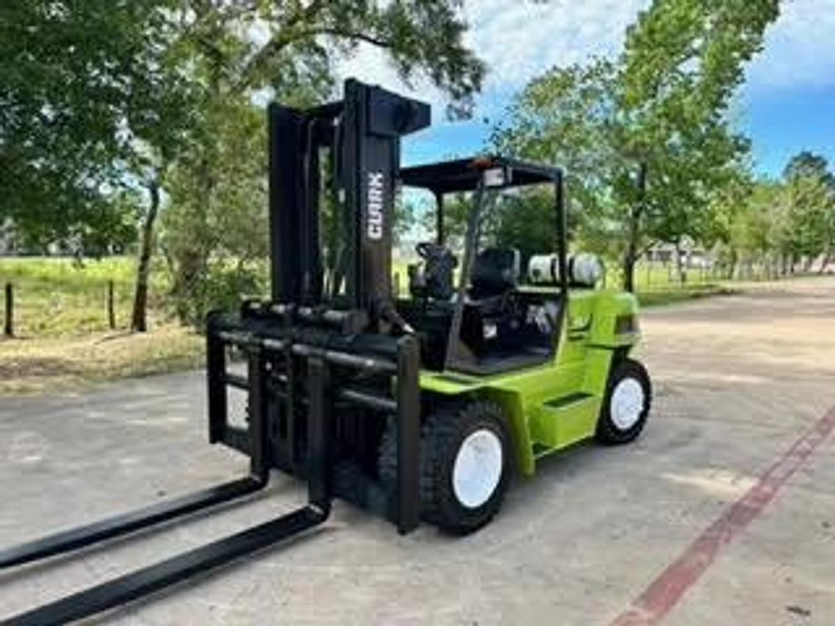 Refurbished 201 Clark  C70 - LOW HOURS!