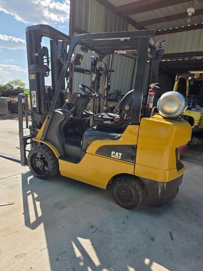 Refurbished RECONDITIONED: CAT 2C6000