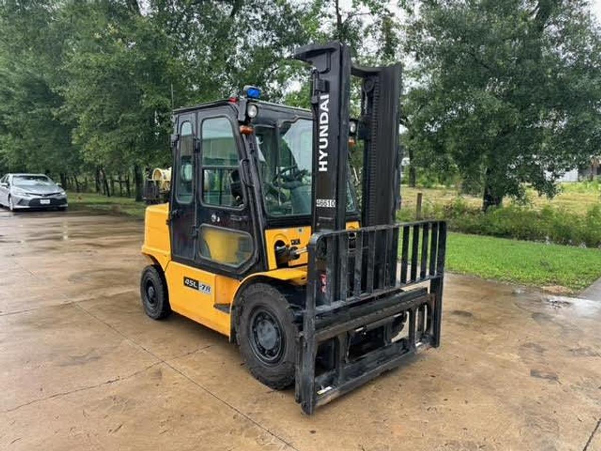Refurbished 2020 Hyundai 45L-7A