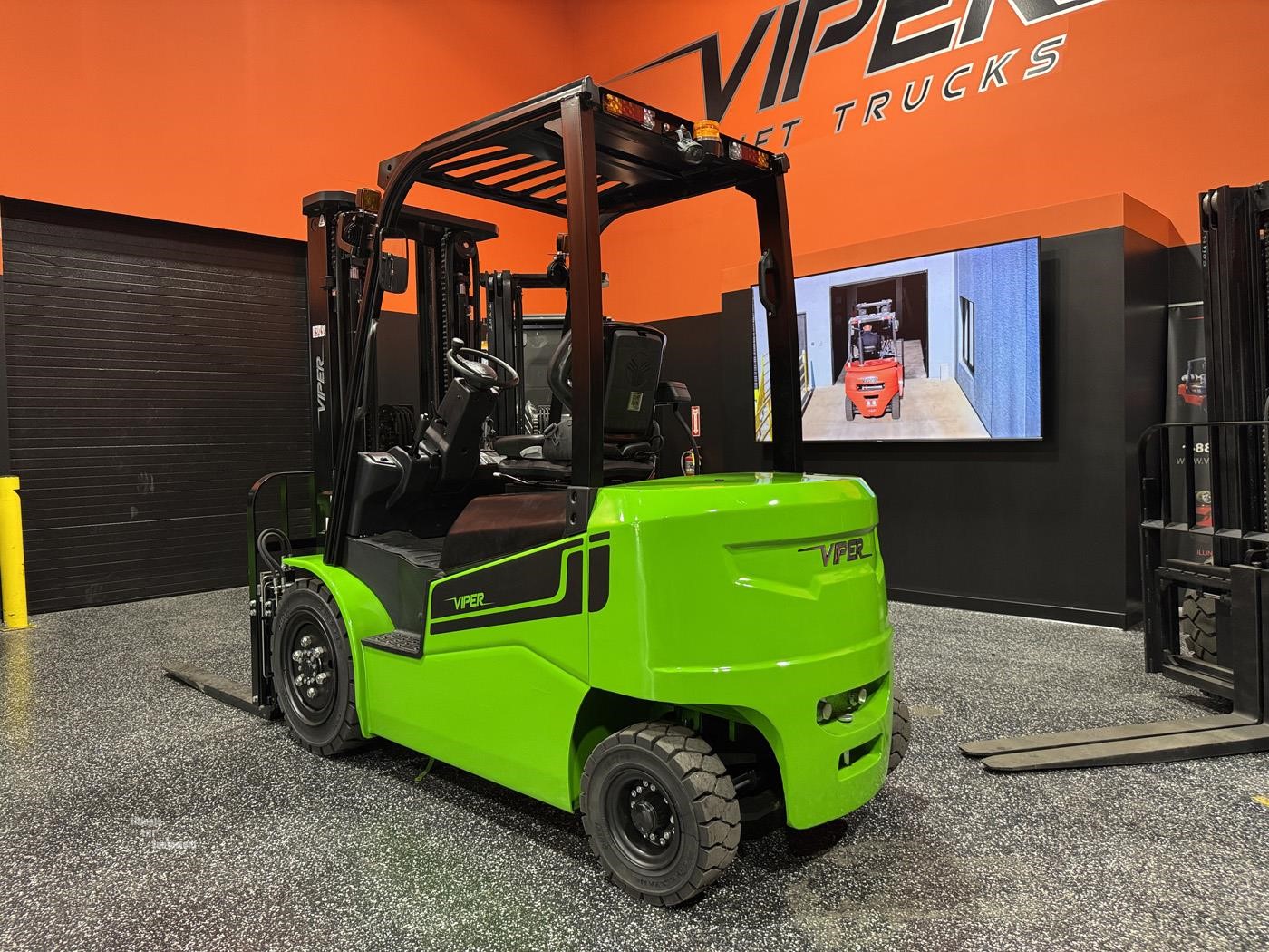 2027 VIPER FB35V