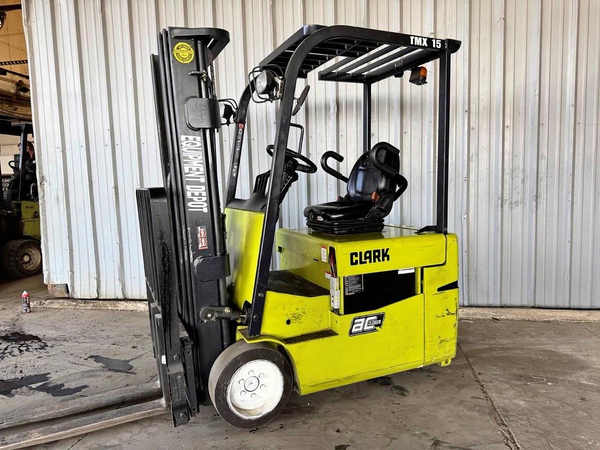 Used 2015 Clark TMX15