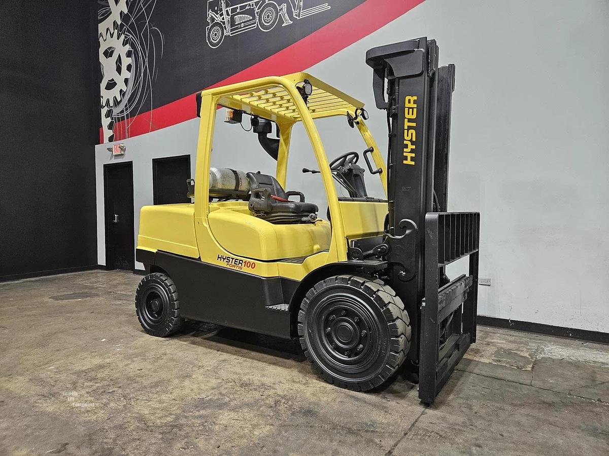 Refurbished 2018 Hyster H100FT - 10,000 LB w/ SSFP