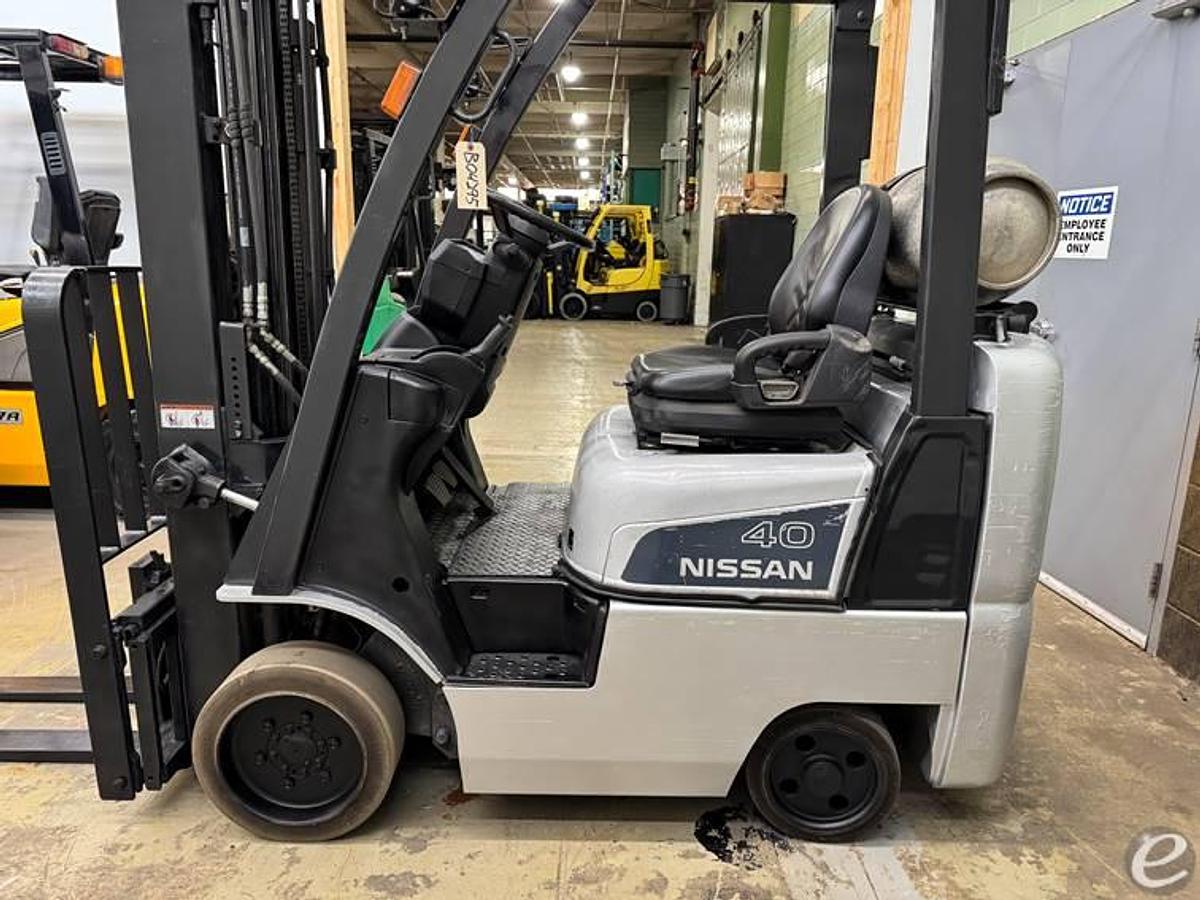 Used 2009 Nissan CFS40