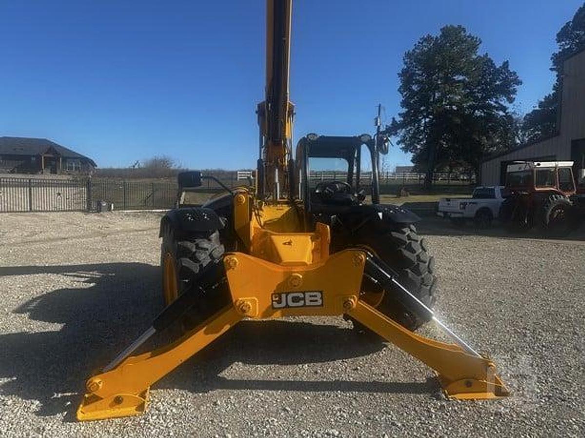 Used 2014 JCB 510-56