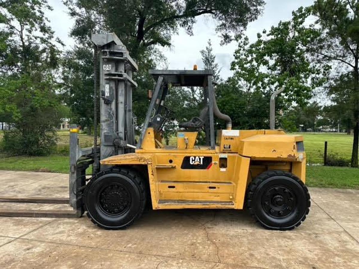Used 2004 CAT DP115