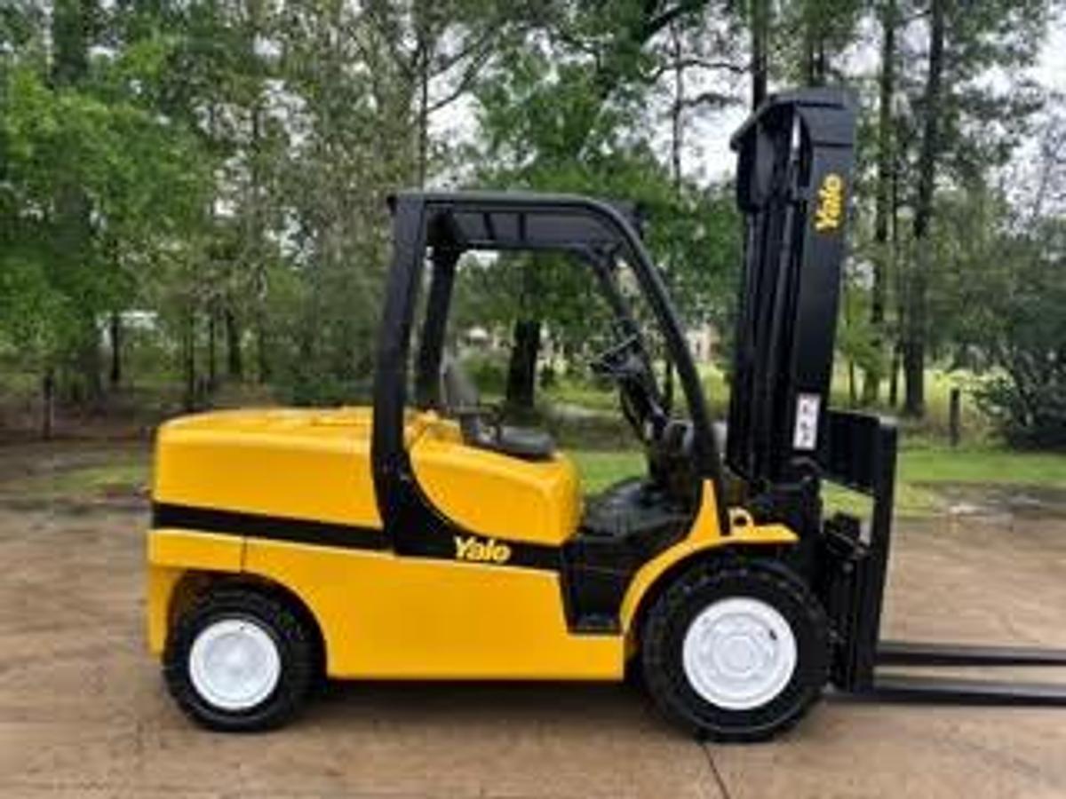 Used 2017 Yale GDP110VX