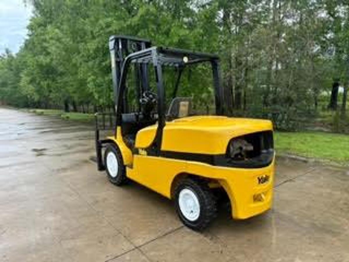 Used 2017 Yale GDP110VX