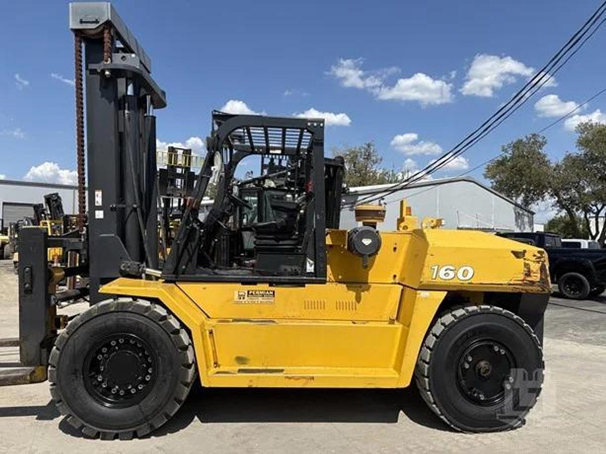 Used 2017 Komatsu FD160E-8