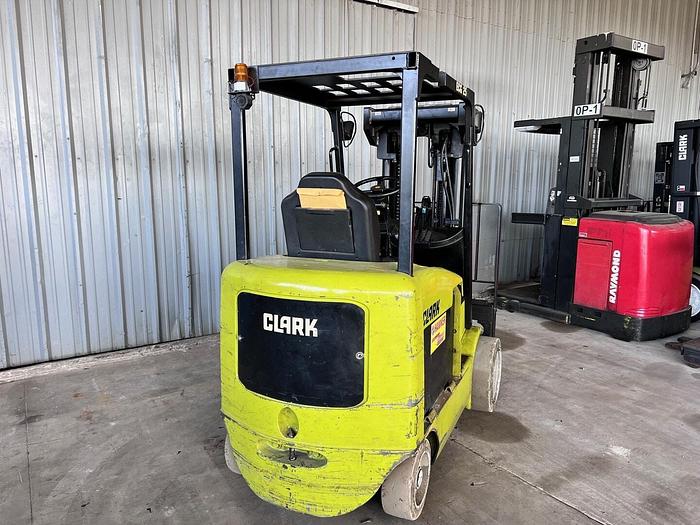 Used 2005 Clark ECG25