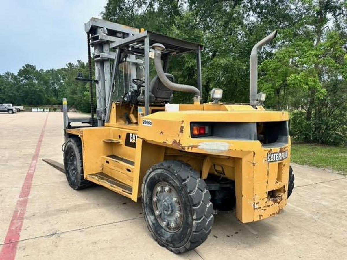 Used 2004 CAT DP115