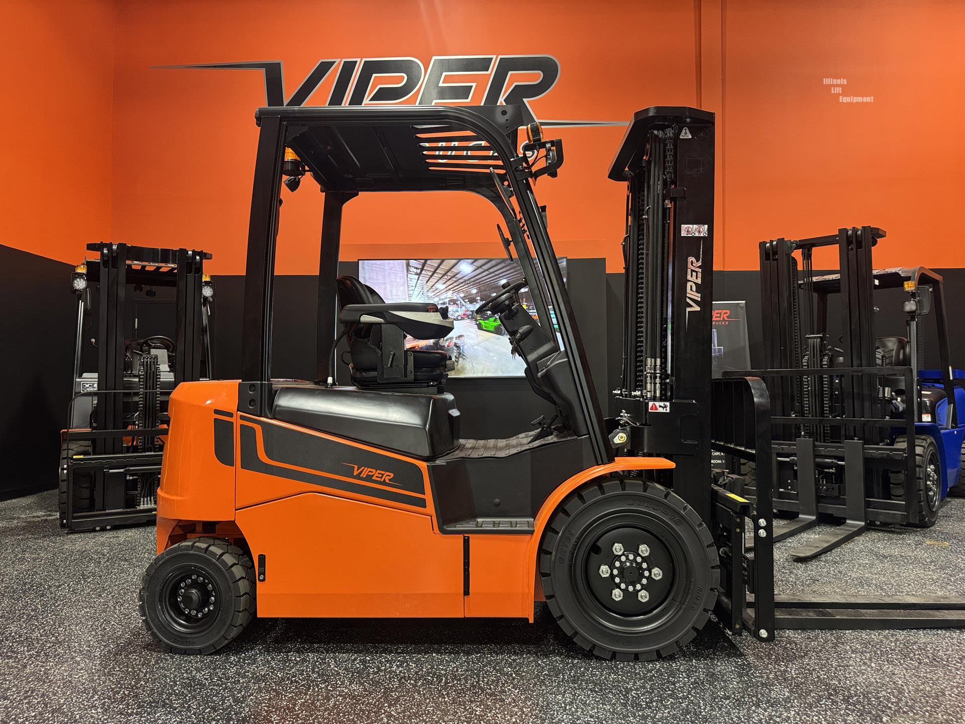 2027 VIPER FB35V
