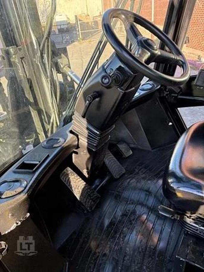 Used RECONDITIONED: 2017 HYSTER H330HD