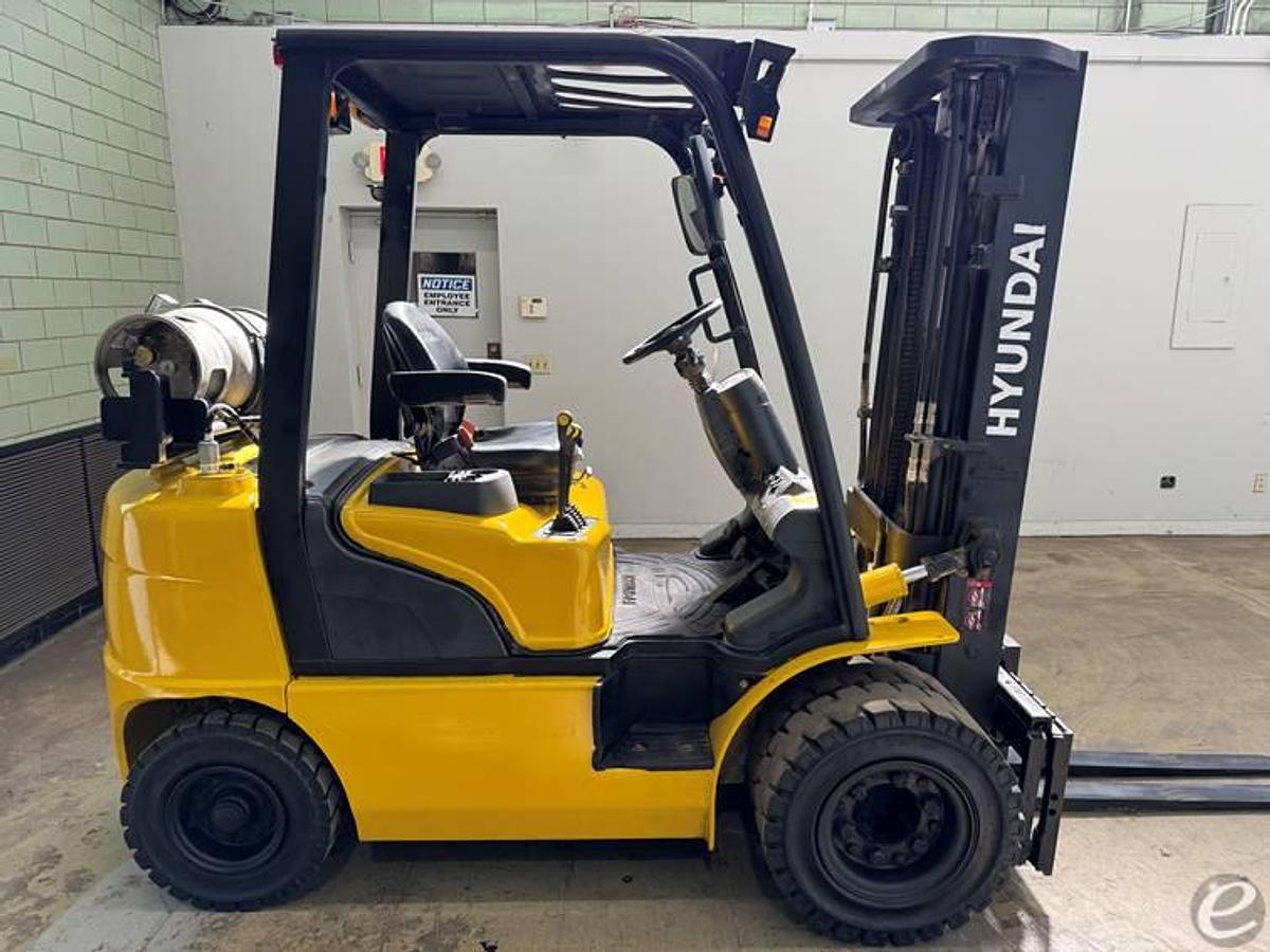 Used 2016 Hyundai H25L-7A