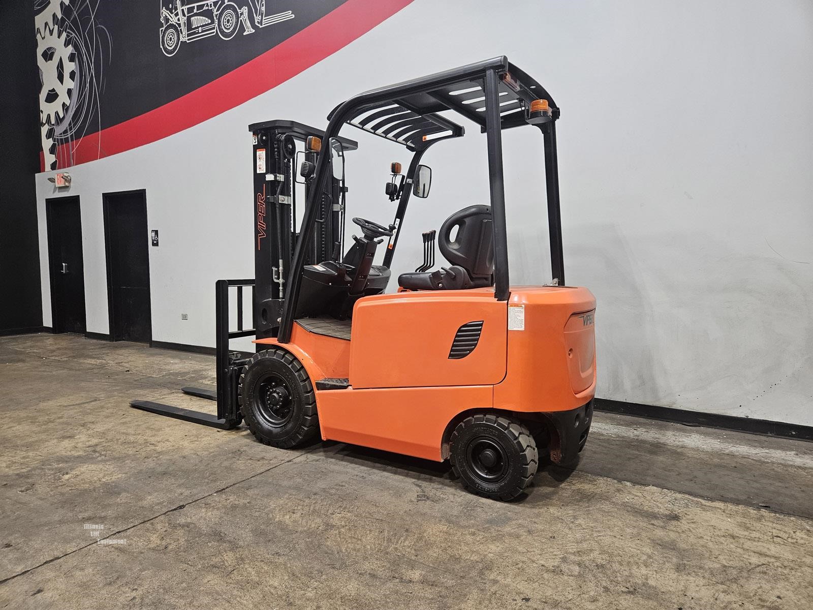 Used 2023 VIPER FB25