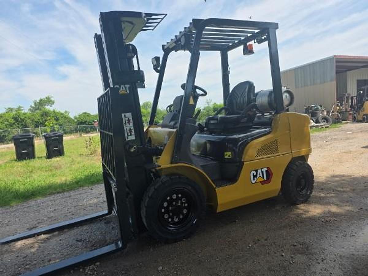 Used 2022 CAT GP25N