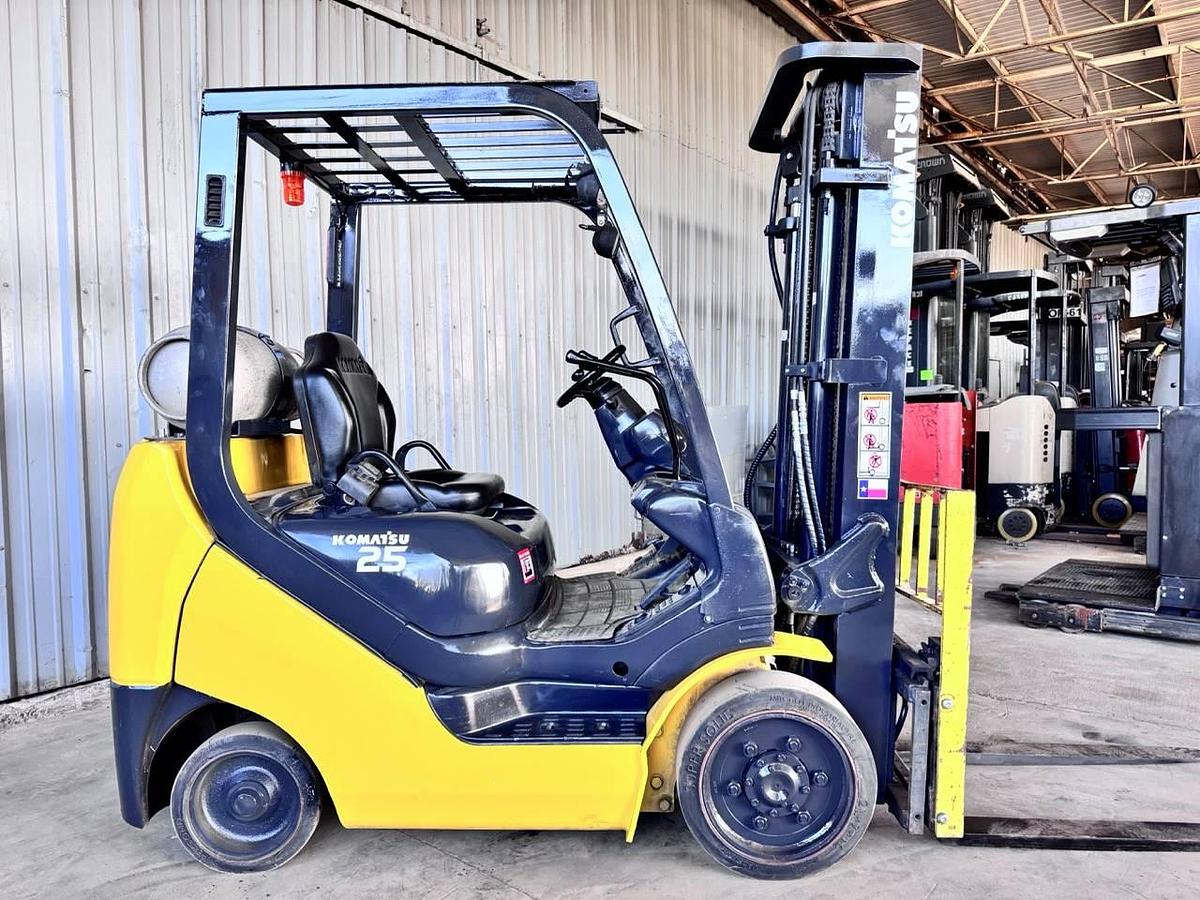 Used 2012 Komatsu FG25ST-16