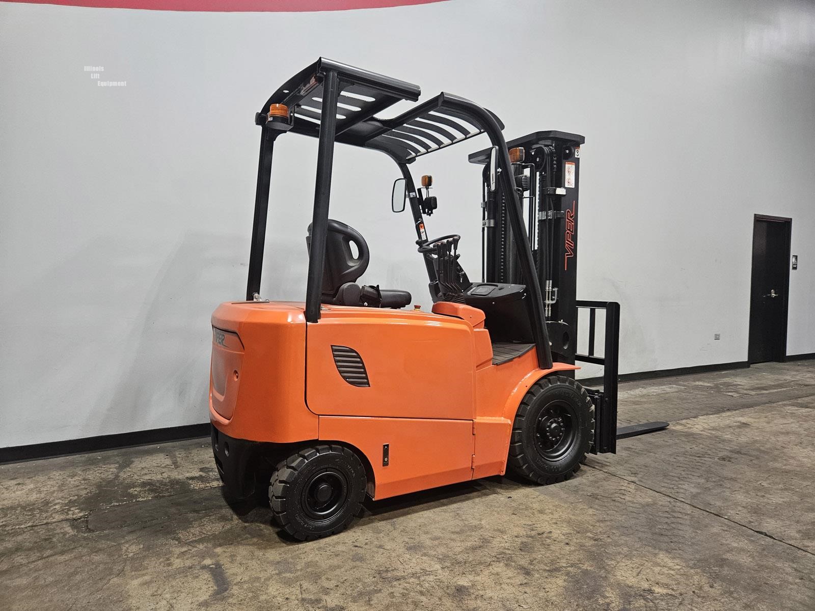 Used 2023 VIPER FB25