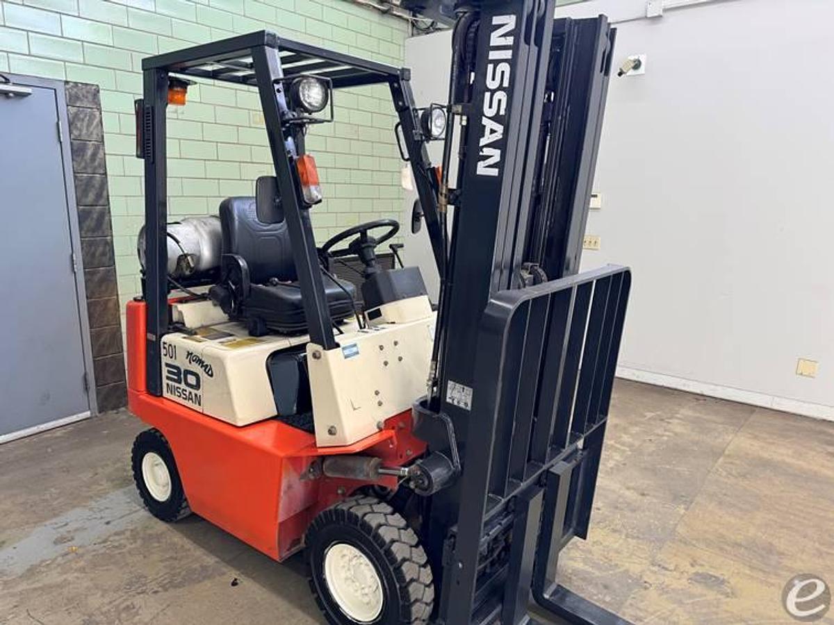 Used 2001 Nissan AF30