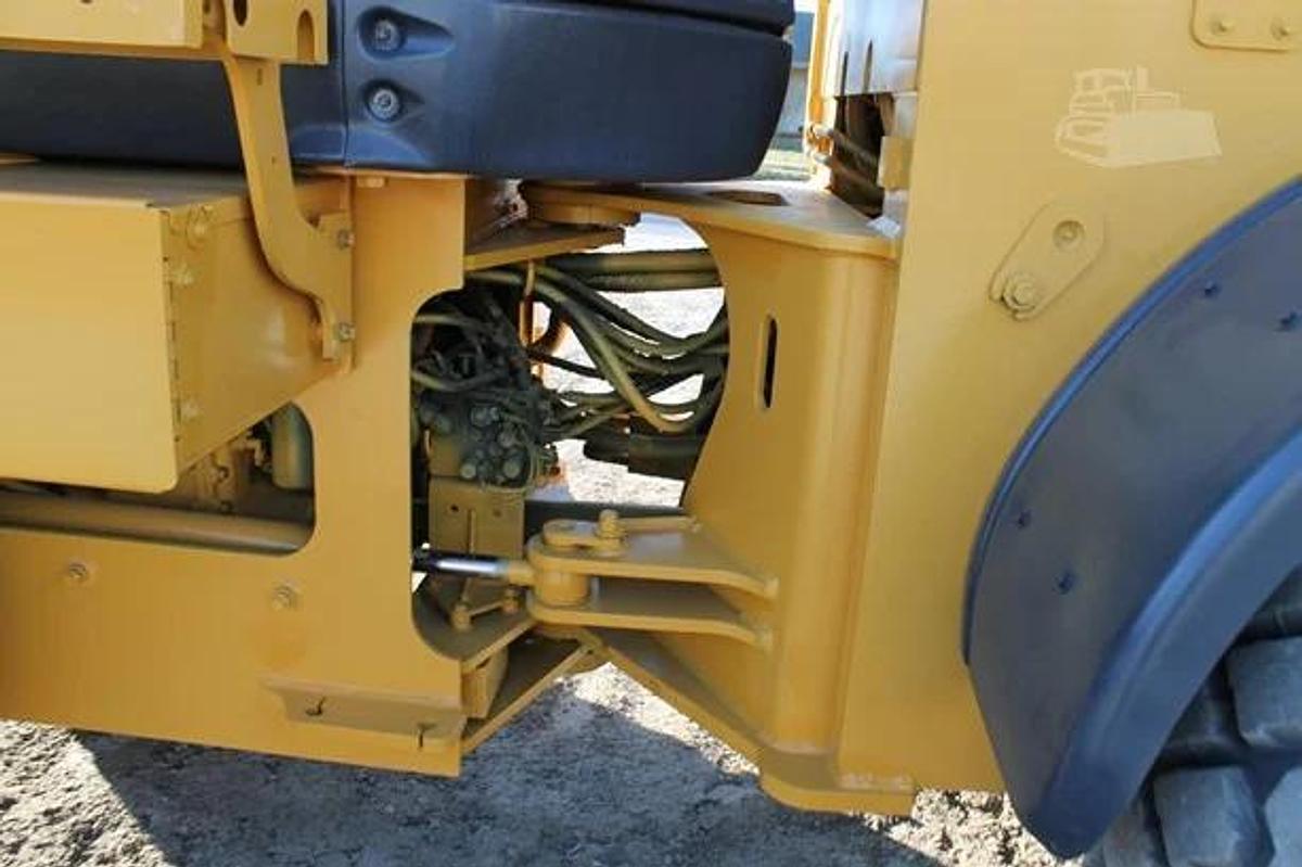 Used 2012 DEERE 544K