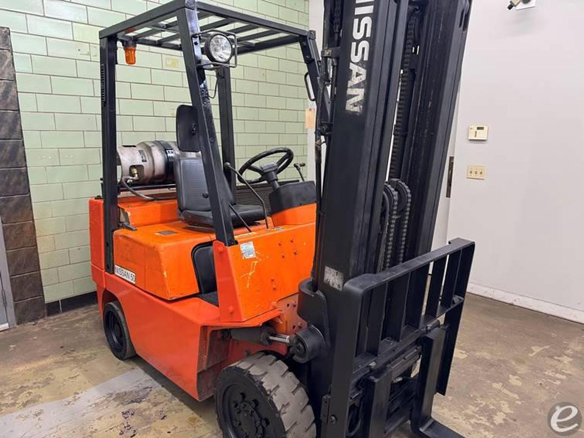 Used 2003 NISSAN C5000