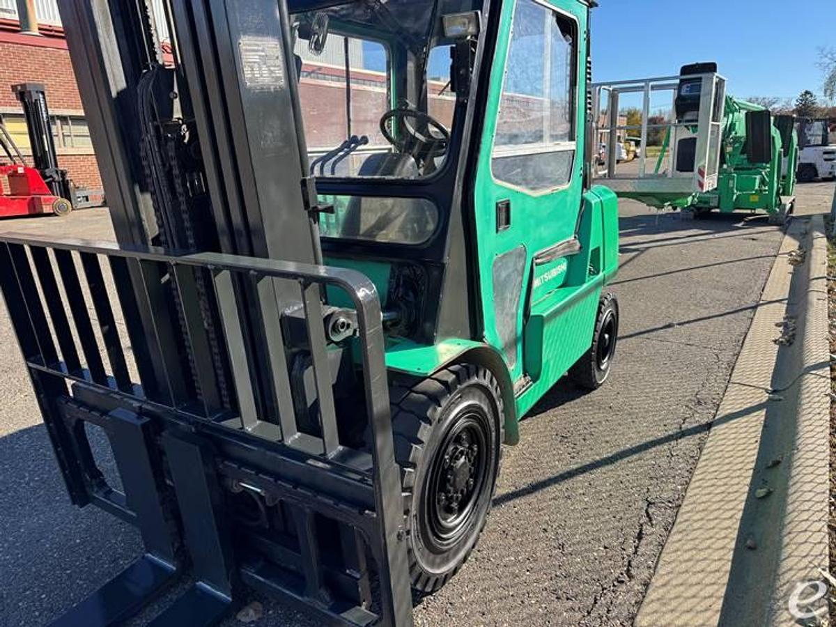 Used 2009 Mitsubishi FG40K