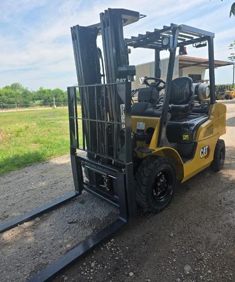 Used 2022 CAT GP25N