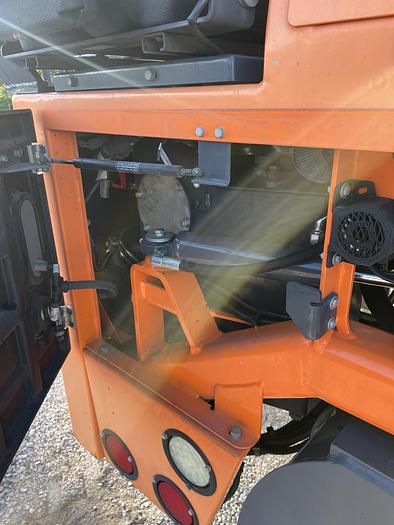 Used 2016 Moffett M8 Piggyback