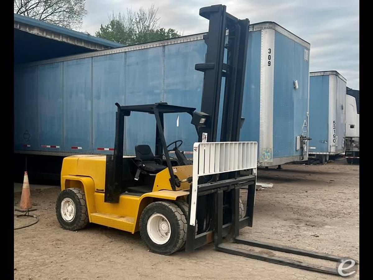 Used 2005 Yale GDP155