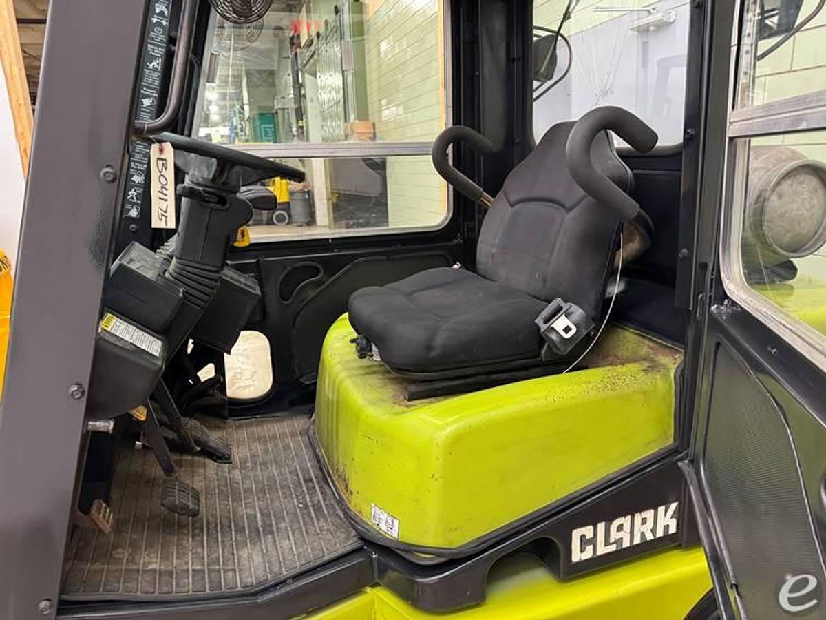 Refurbished 2000 Clark CGP30