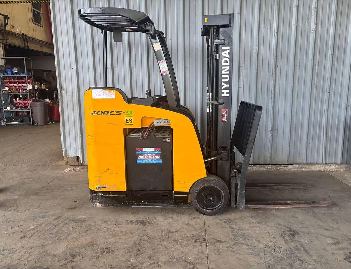 Used 2022 Hyundai 20BCS-9