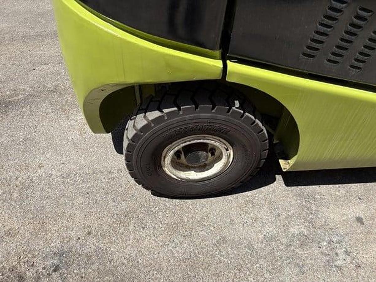 Used 2016 Clark C25L