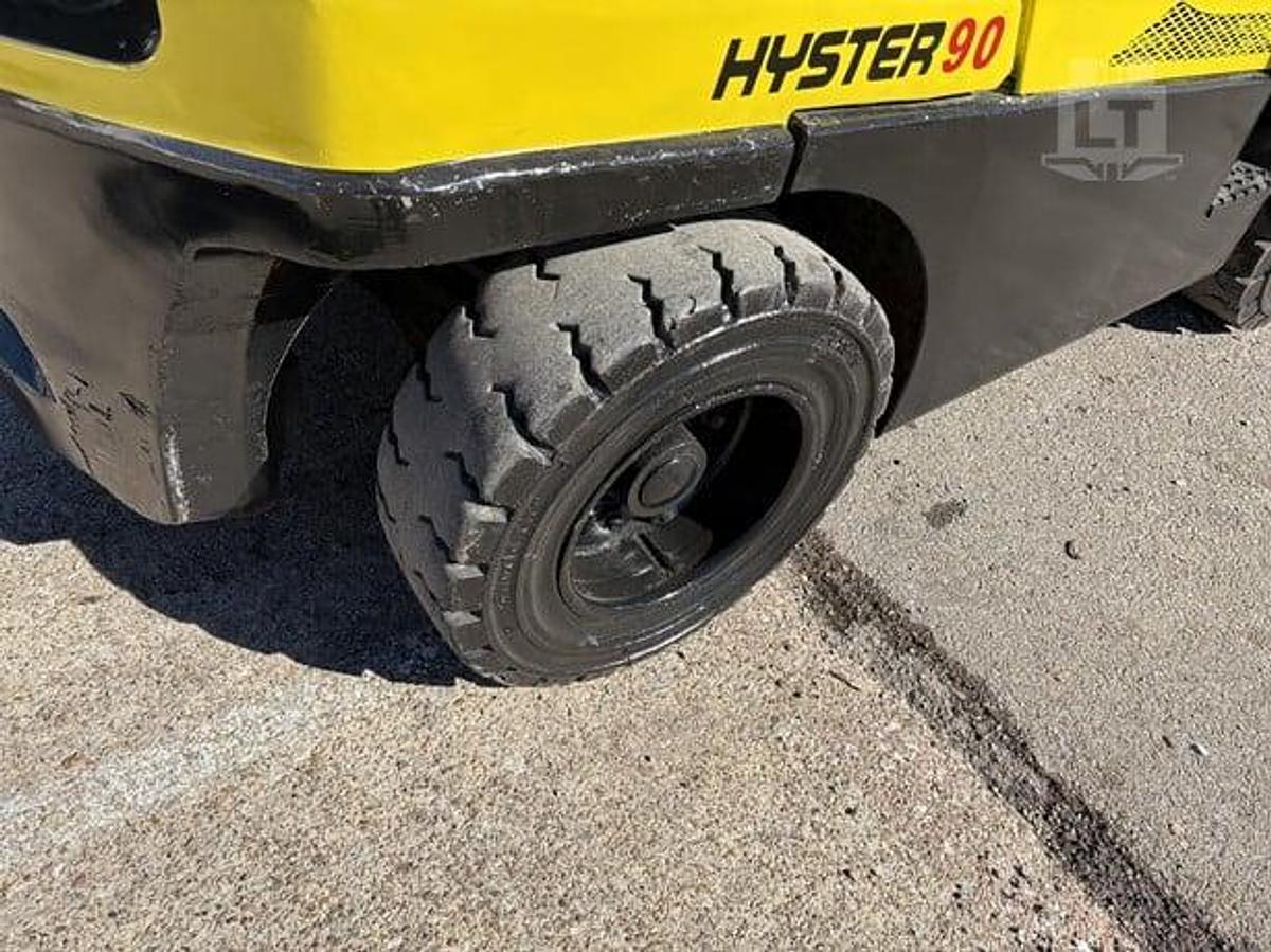 Used 2019 Hyster H90FT w Full Cab & AC/HEAT