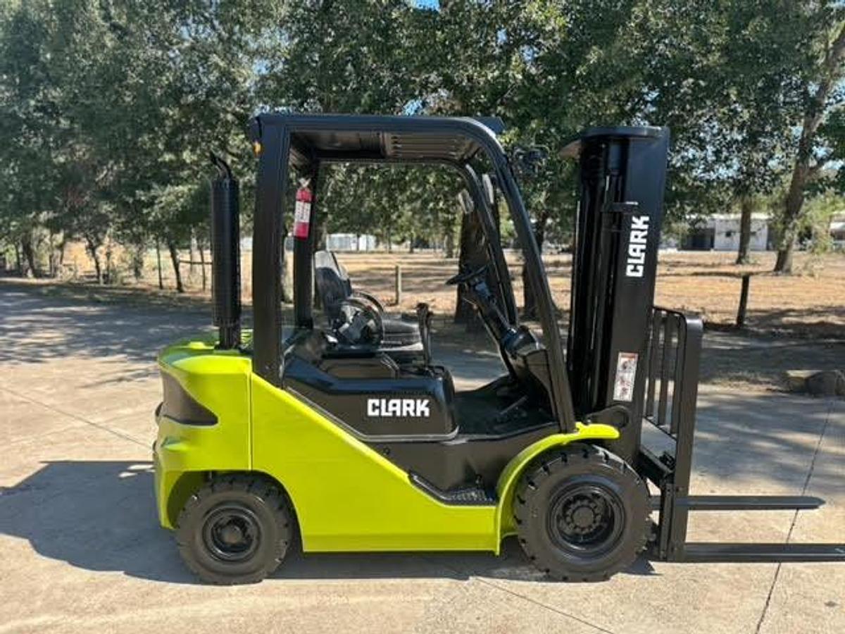 Refurbished RECONDITIONED: 2021 Clark S25D W/ WARRANTY