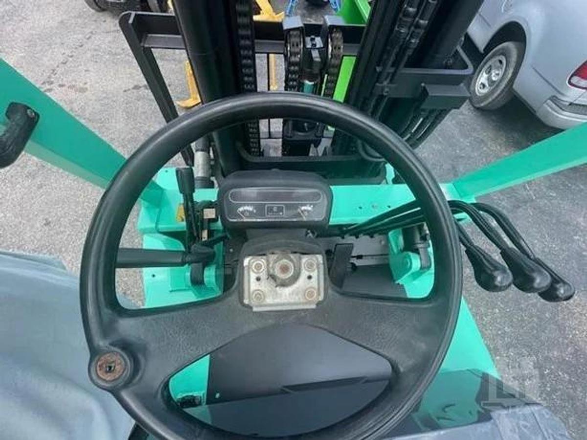 Used 2000 Mitsubishi FG35